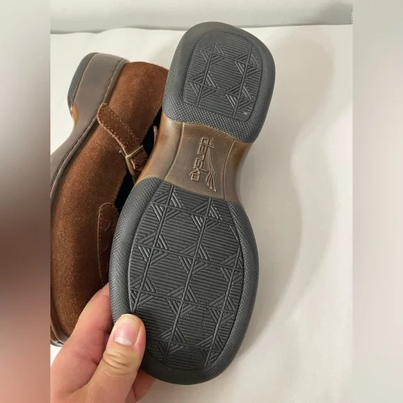 Dansko Fran Suede Mary Janes in Brown Suede Sz 38 Platform Comfortable - Picture 5 of 6